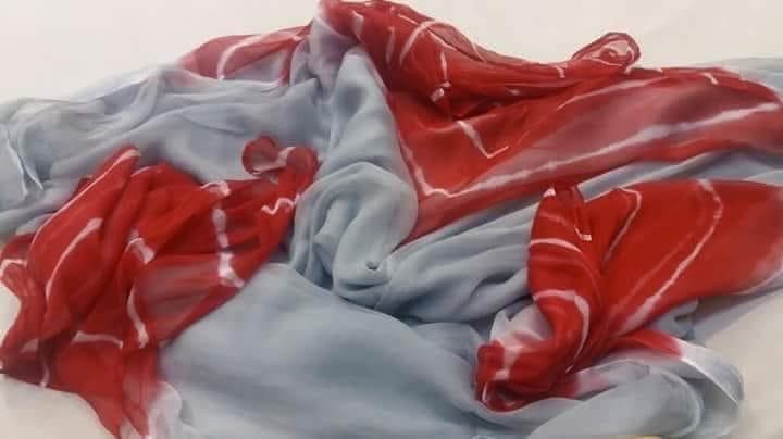 Grey Red Leheriya