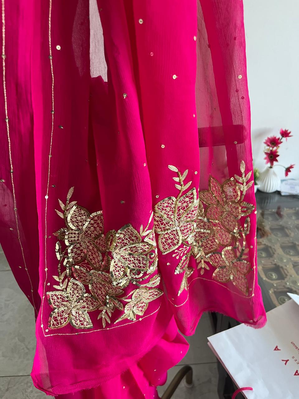 Magenta Zaari Jaali Buta Saree