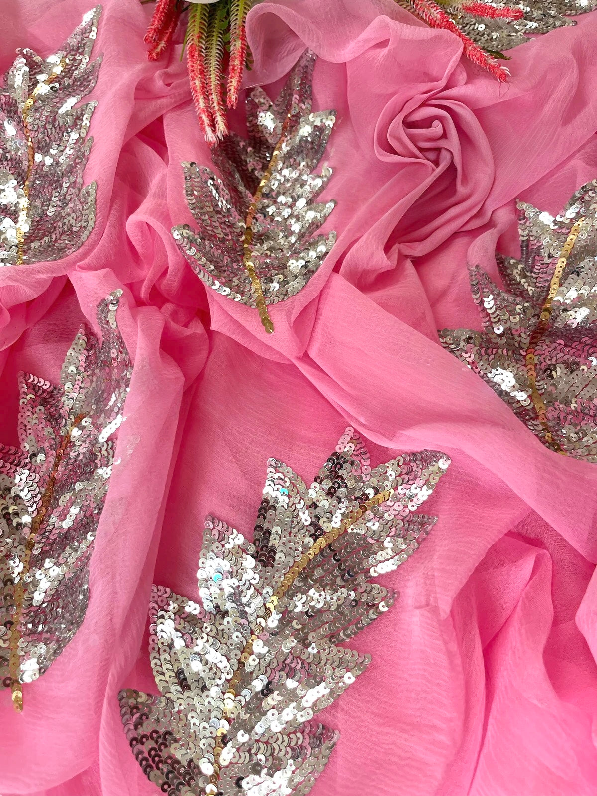 Baby pink silver leaf Buta saree