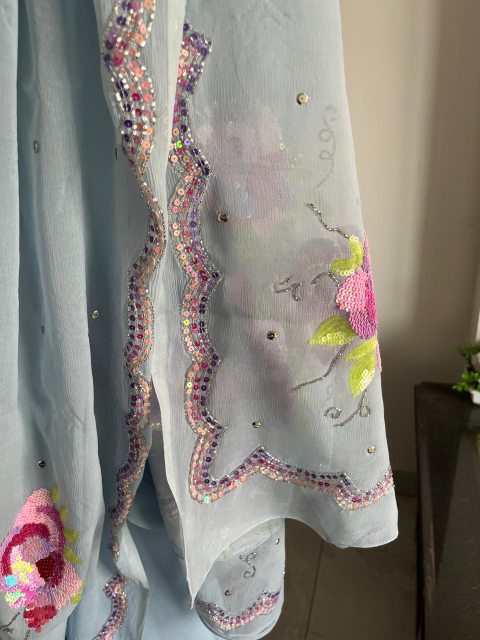 Grey Floral Bunch Saree