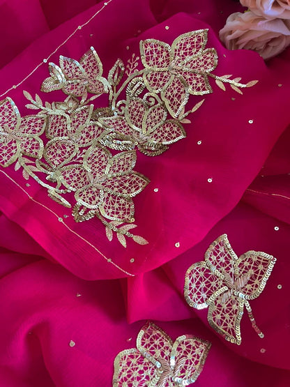 Magenta Zaari Jaali Buta Saree