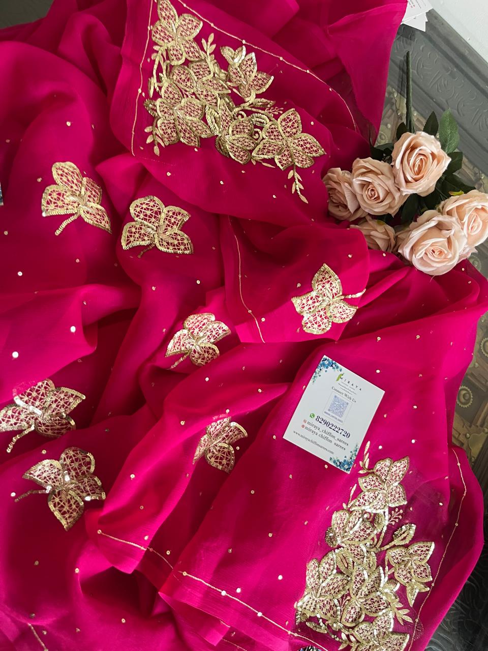 Magenta Zaari Jaali Buta Saree